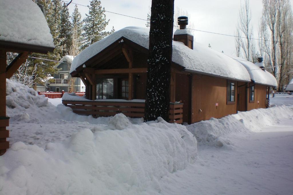 Majestic Moose Lodge - Coptic Village Біг-Бер-Лейк Екстер'єр фото